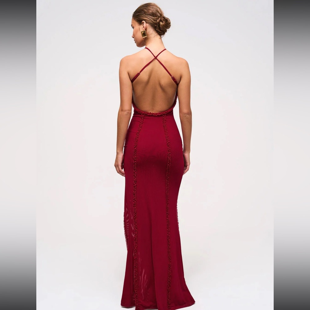 Murci keyhole maxi dress
Color red
Size- UK10